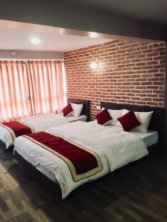 hotel central bhaktapur Deluxe-Triple-Room